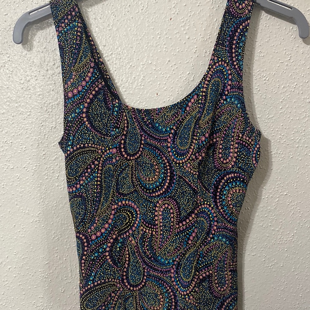 Sweet baby Jane beaded top
Color: Blue, black, pink and green
Size: Small